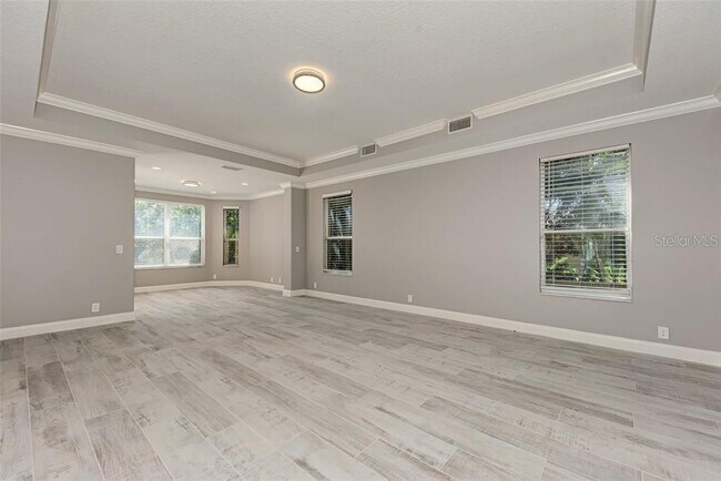 Building Photo - 1648 Bayshore Dr