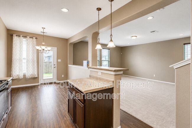 Building Photo - 5071 Mustang View
