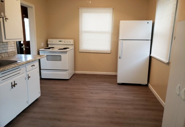 Building Photo - 2803 Normandy Rd