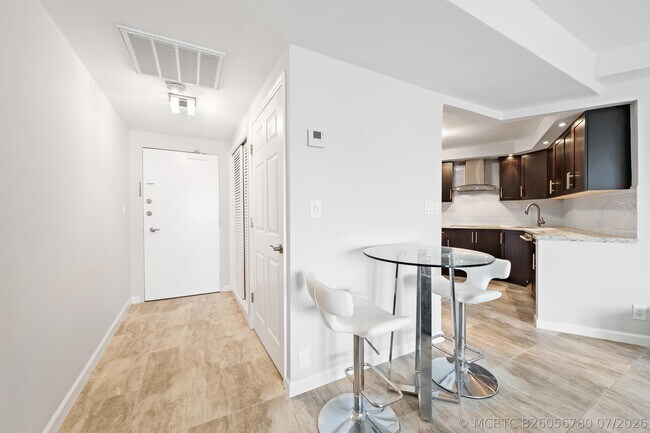 Building Photo - 3800 Galt Ocean Dr
