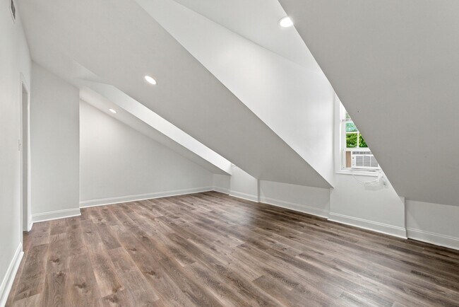 Building Photo - 3265 Marston Pl
