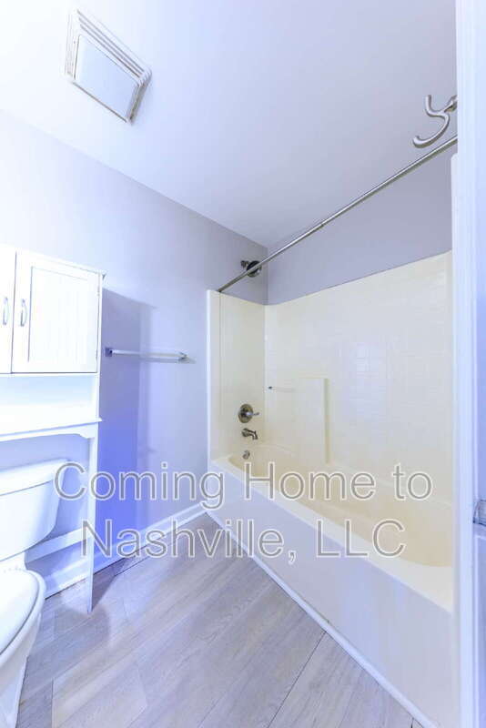 Building Photo - 891 W Sharpe Ave