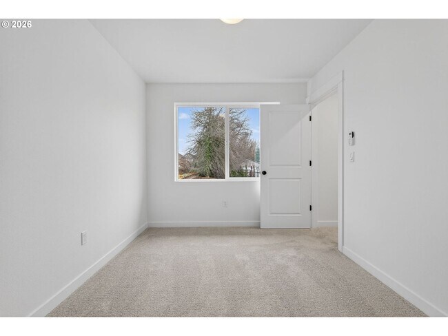 Building Photo - 4077 SW McKinley St