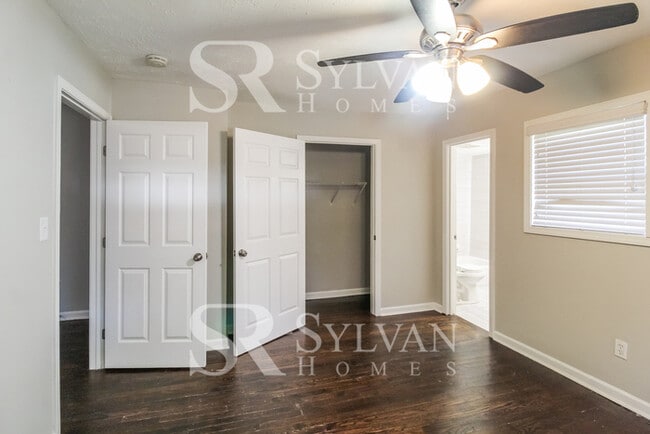Building Photo - The living is easy in this 3 bedroom, 2 bathroom home