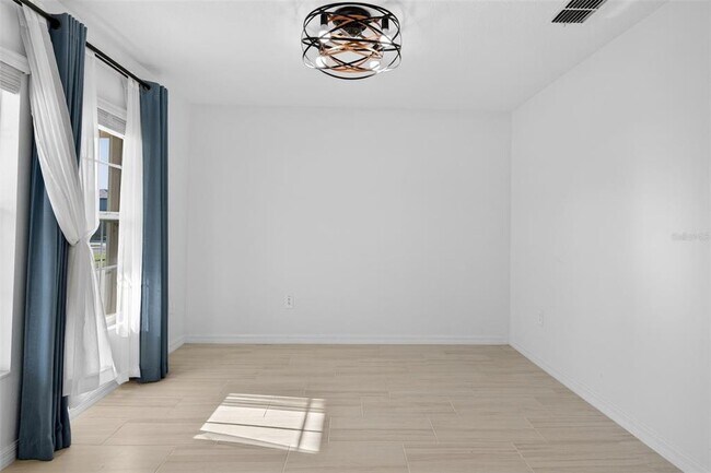 Building Photo - 15217 Zircon Red Dr