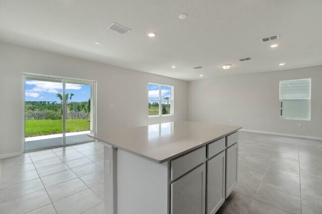 Building Photo - Available on 08/10! Desirable 4-Bedroom Home in Scenic Ridgeview Community
