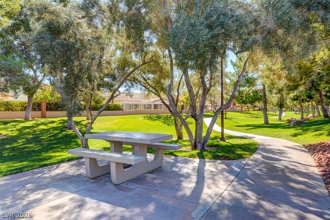 Building Photo - 1409 Palantine Hill Dr