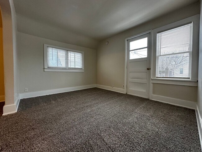 Building Photo - 1020 Berner St