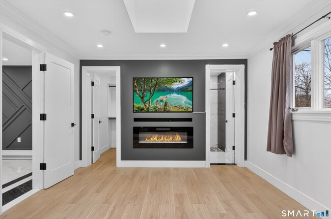 Building Photo - 6 Brighton St