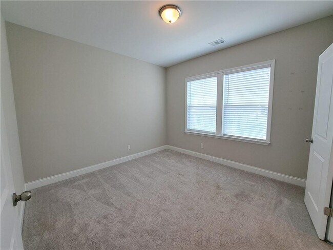 Building Photo - 637 Stan Hope Ln