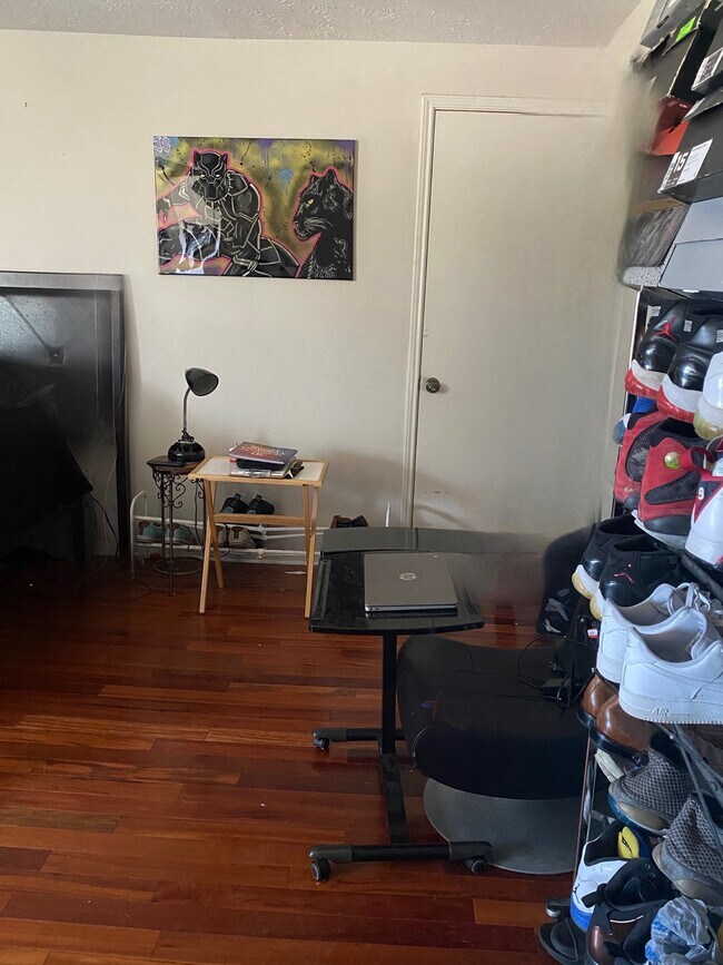 Building Photo - 10107 Olive Mount St