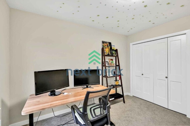 Building Photo - Stunning 4-Bedroom, 3-Bathroom East-Facing Cul-De-Sac Home in Laterra Estates