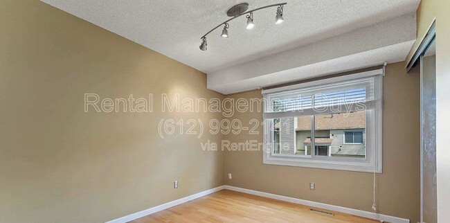 Building Photo - 7390 Stewart Dr