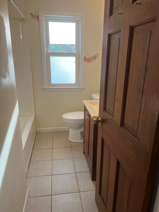 Building Photo - 19 Bennett Rd