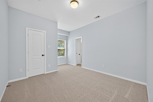 Building Photo - 137 Cheswood Manor Drive