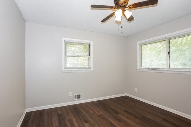 Building Photo - Classic Brick Beauty with 3-bedrooms in North Augusta, SC