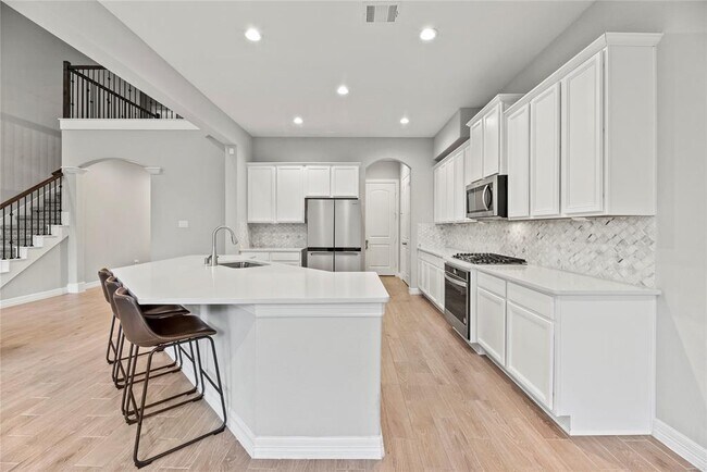 Building Photo - 2411 Jitterbug Ln