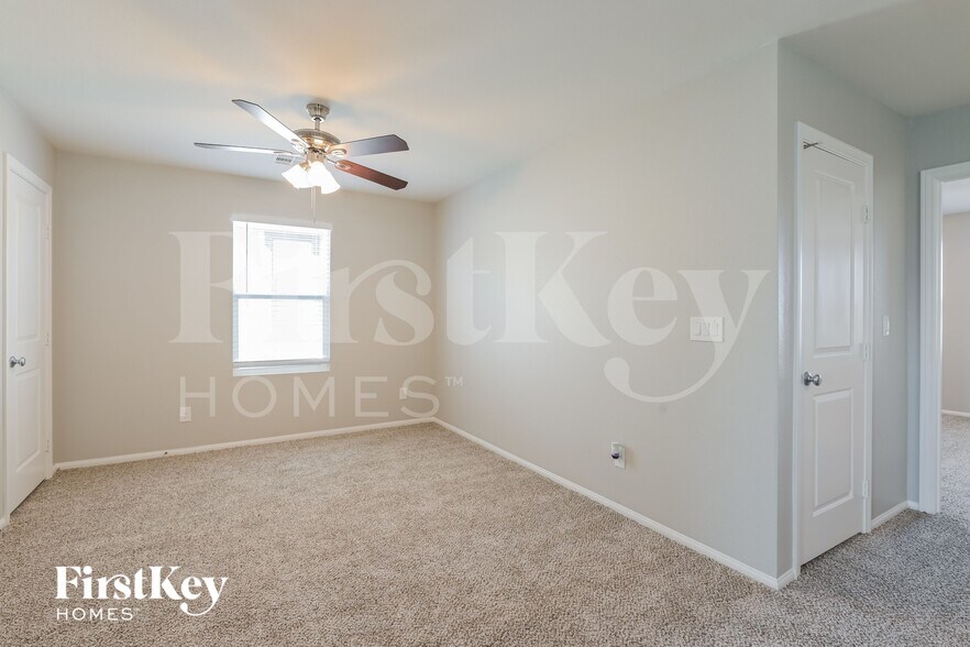Building Photo - 9312 Colinton Ct