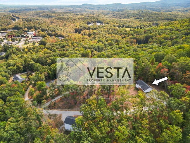 Building Photo - 474 Hague Dr