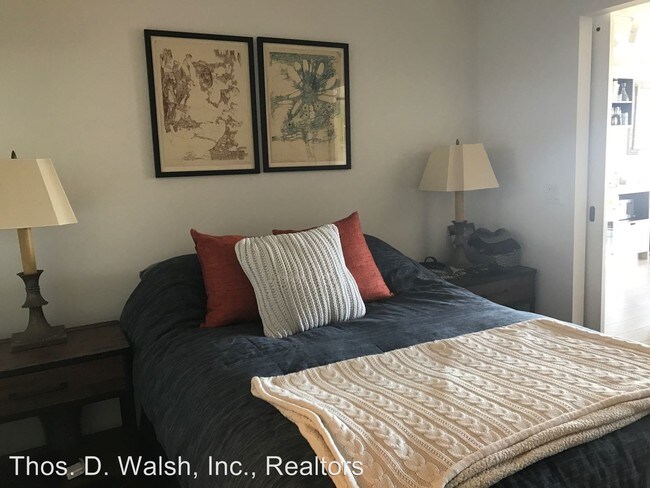 Building Photo - 807 V St NW