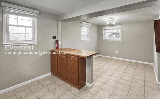 Building Photo - 4646 Evansdale Rd