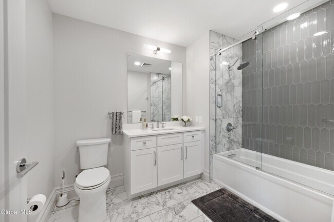 Building Photo - 78 Church St