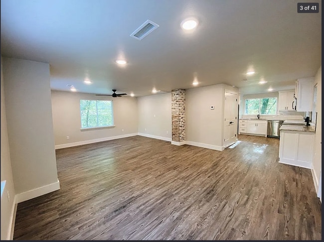 Building Photo - 112 S University Ave