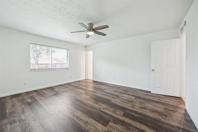 Building Photo - 4218 Crestwood Dr