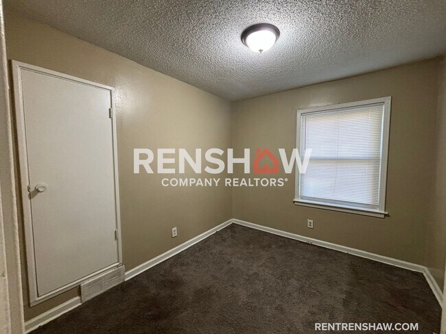 Building Photo - Text the Leasing Team at 901-820-4367 to s...