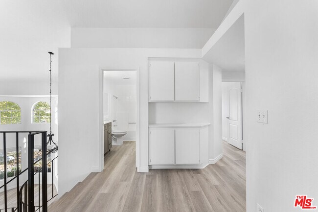 Building Photo - 37105 Zinnia St