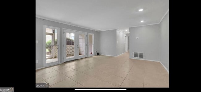 Building Photo - 346 Carpenter Dr NE