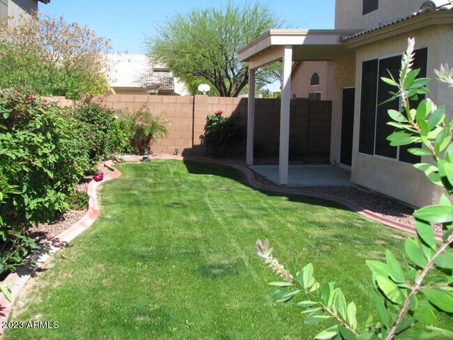 Building Photo - 3316 E Tierra Buena Ln