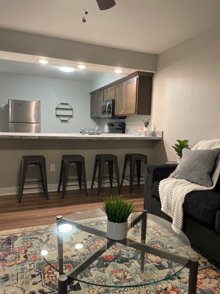 Building Photo - 1086 Mace Rd