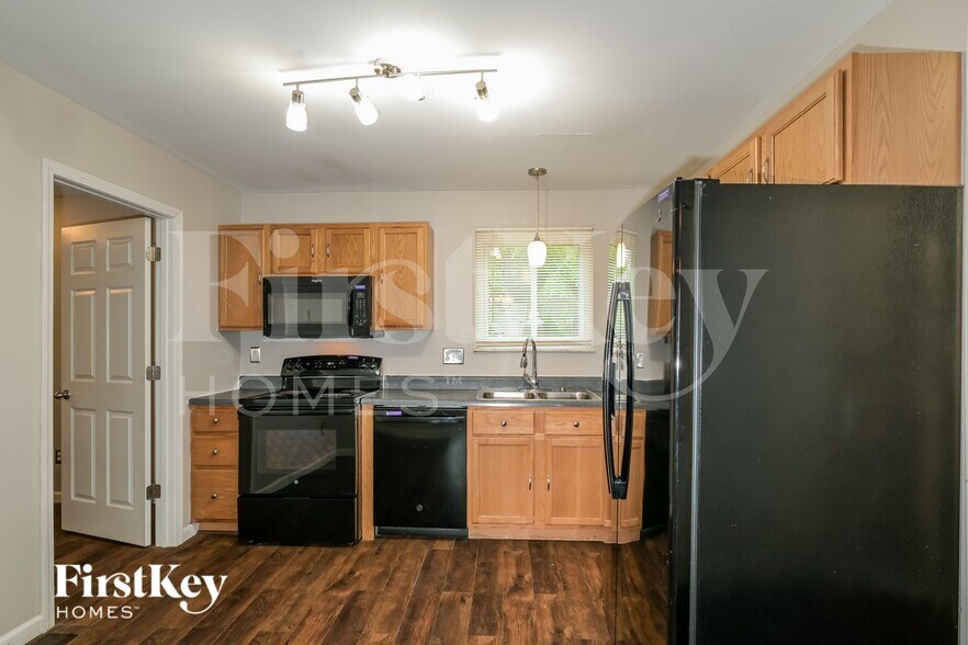 Building Photo - 256 Cherrywood Parc Dr