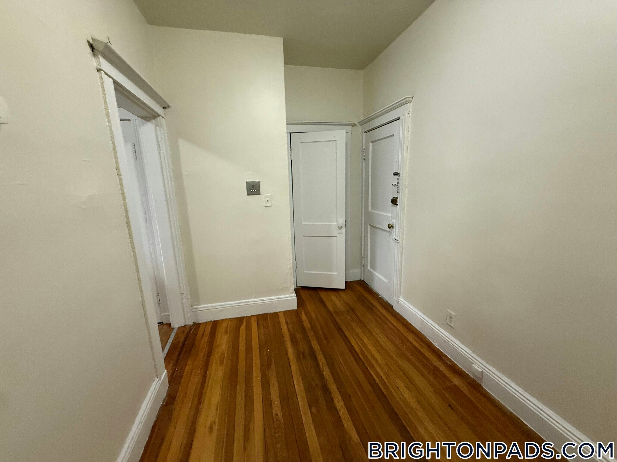 Building Photo - 9 Egremont Rd