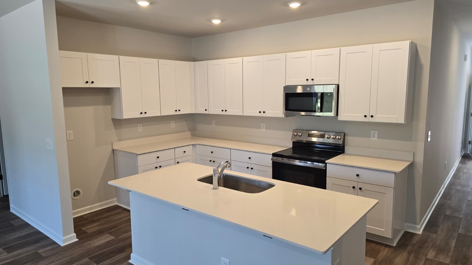 Building Photo - 1082 Harbor Dr