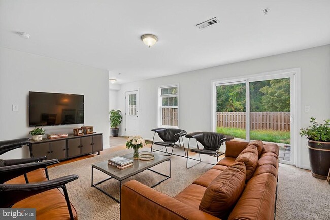 Building Photo - 266 Brock Bridge Rd