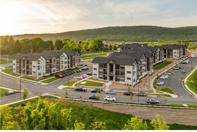 Building Photo - Garrison Heights