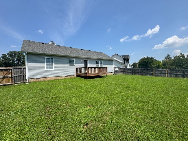 Building Photo - 371 Andrew Dr