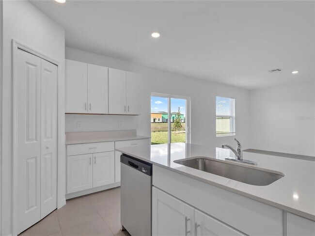 Building Photo - 5757 Red Kite Dr