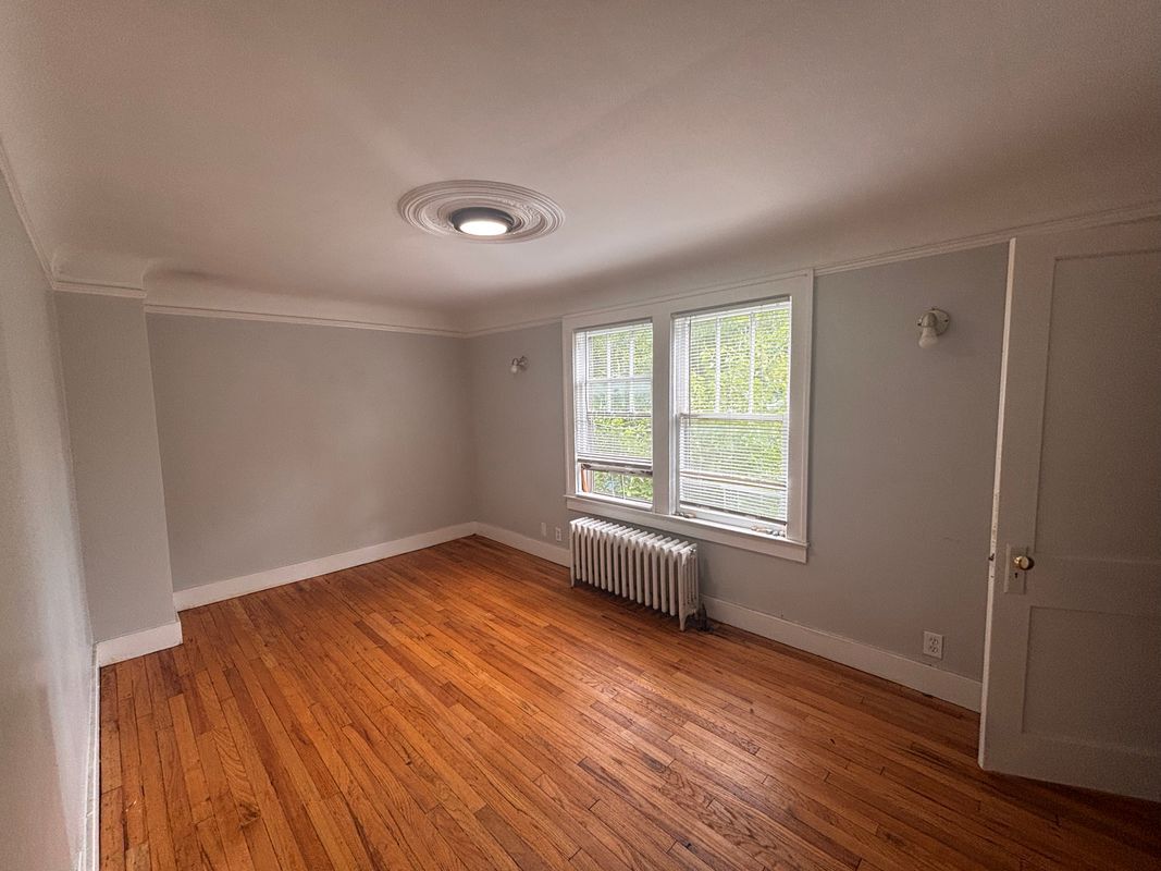 Building Photo - 963 E Hayes Ave