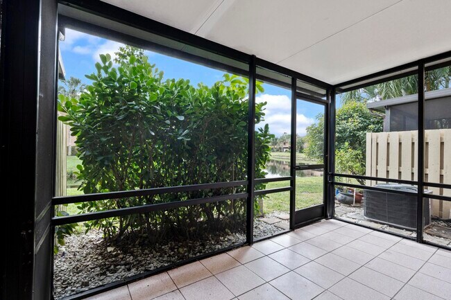 Building Photo - 3783 Carambola Cir N