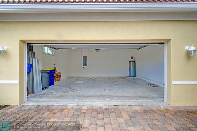 Building Photo - 4198 NW Burr Oak Ct