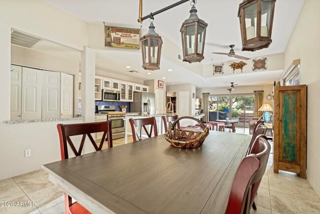 Building Photo - 6016 E Rancho Manana Blvd