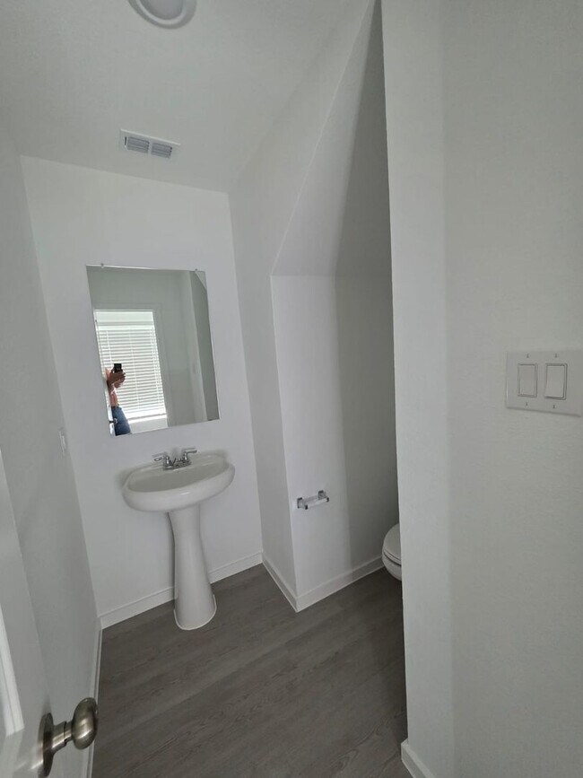Building Photo - NEWLY BUILT 3 bedroom 2.5 Bath for rent!!!
