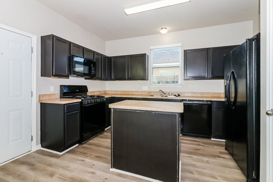 Building Photo - 3319 Allington Ct