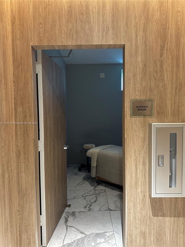 Building Photo - 90 SW 3rd St