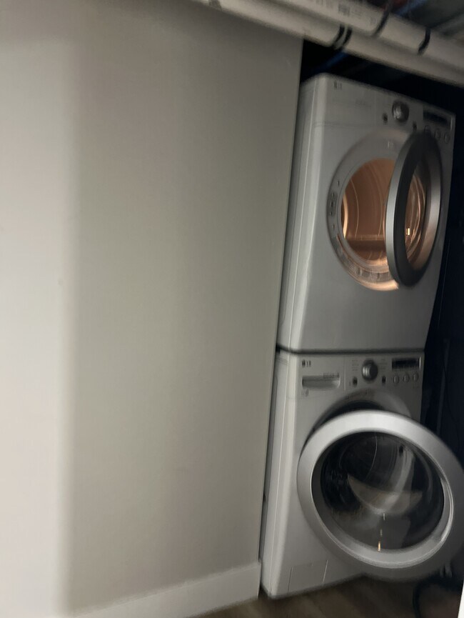 Building Photo - 1359 North St