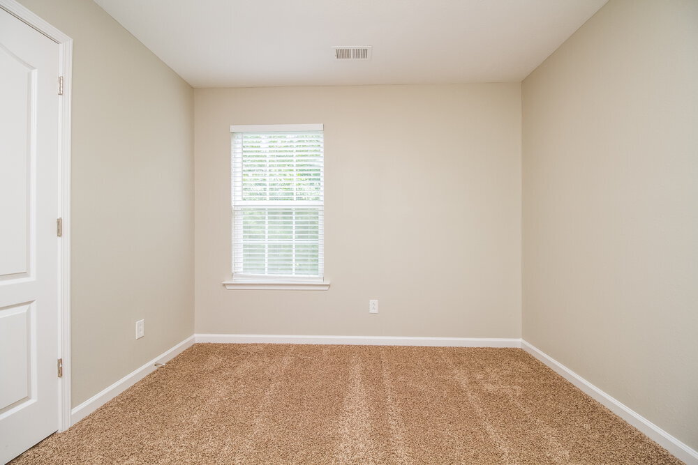 Building Photo - 159 Lyndhurst Dr