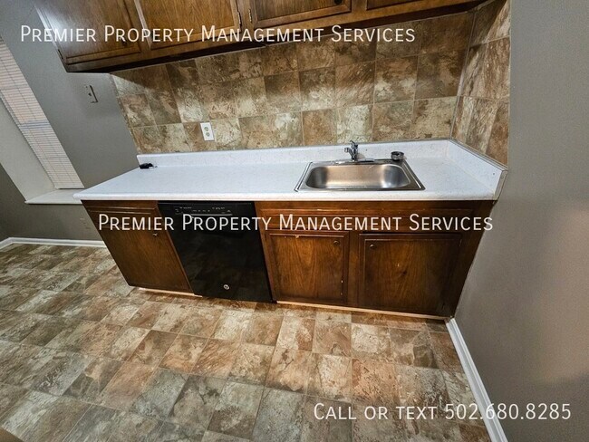 Building Photo - 2 Bedroom appartments with laundry hookups